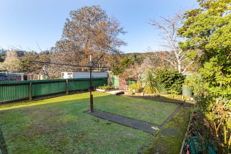 15 Hay Street, Wainuiomata, Lower Hutt - Carousel 18