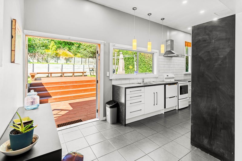 58 Argyle Street, Mornington, Dunedin - Carousel 2