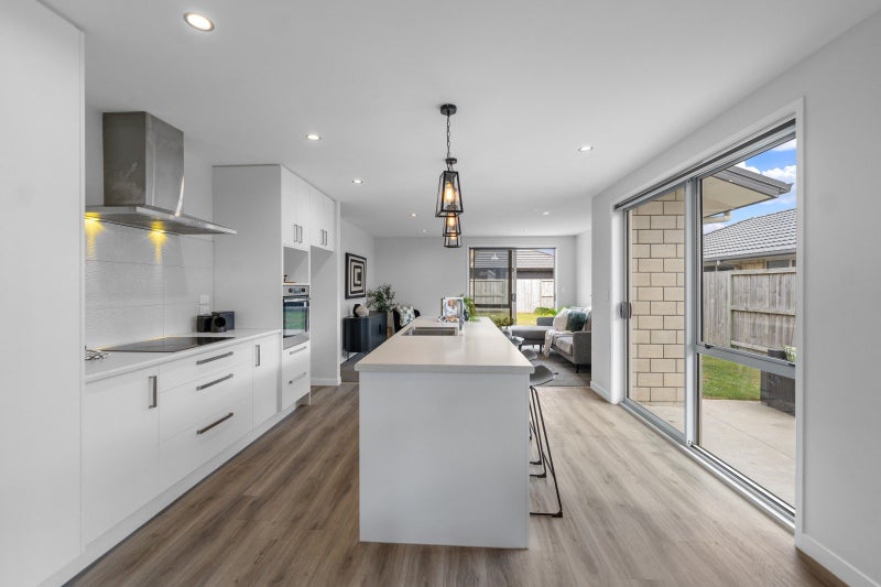 50 Harding Drive, Papamoa Beach, Tauranga, Bay Of Plenty - Carousel 2