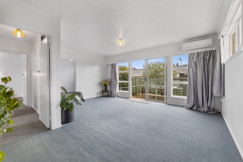 2/31B Ballance Street, Lower Vogeltown, New Plymouth - Carousel 1