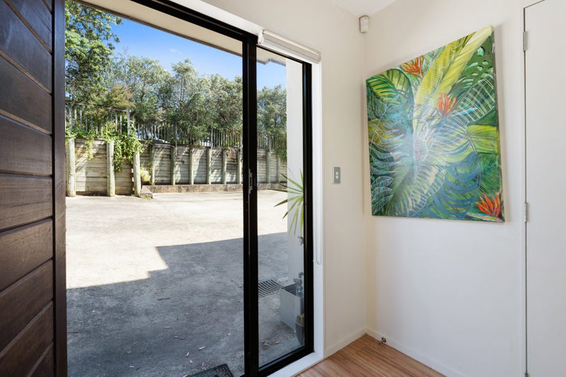 5/12 Schnapper Rock Road, Schnapper Rock, Auckland - Carousel 2