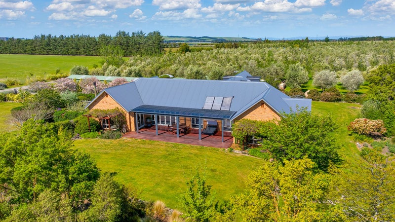 325 Georges Road, Glasnevin, Amberley - Carousel 1