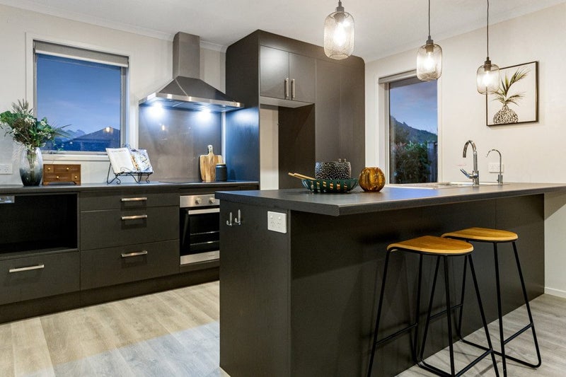 39 Tradewinds drive, Whitby, Porirua - Carousel 2