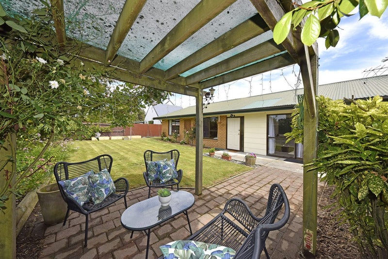 17 Shannon Place, Belfast, Christchurch - Carousel 1