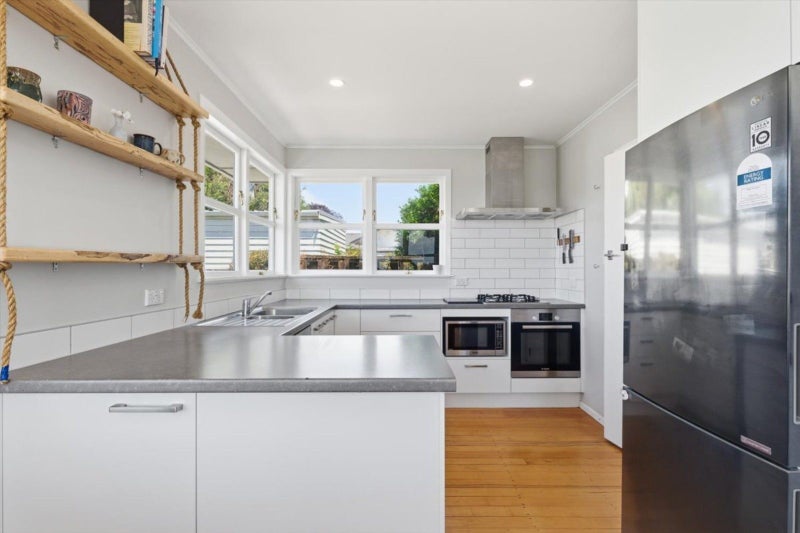 4 Wiltshire Place, Te Puke, Te Puke - Carousel 2