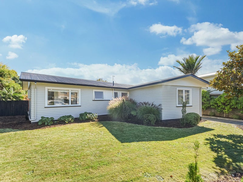 24 Hebberd Place, Richmond, Richmond - Carousel 1