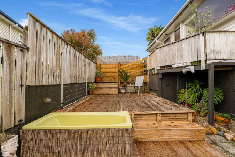 4 Brown Terrace, Te Puke, Te Puke - Carousel 2