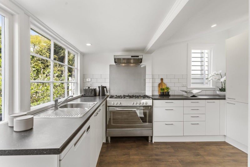 33 Seafield View Road, Grafton, Auckland City, Auckland - Carousel 2