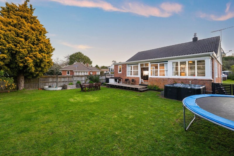 13 Ewenson Avenue, One Tree Hill, Auckland - Carousel 2