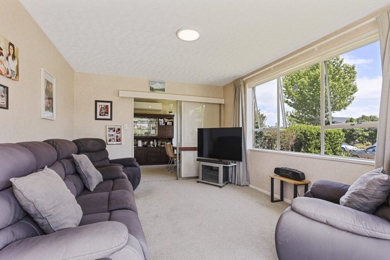 1/32 Brogar Place, Casebrook, Christchurch - Carousel 1
