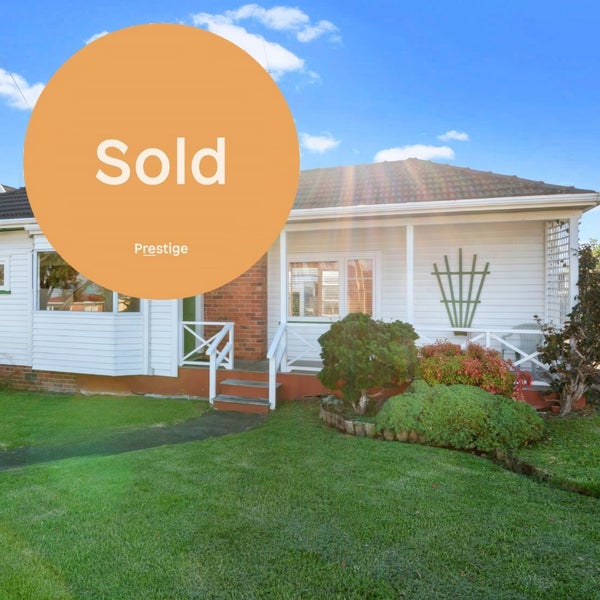 2/5 Argyle Terrace, Milford, Auckland - Carousel 1