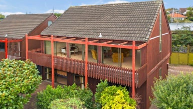 2/55 Patteson Avenue, Mission Bay, Auckland - Carousel 1