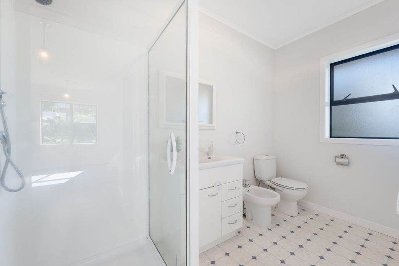 33 Herd Road, Hillsborough, Auckland - Carousel 28