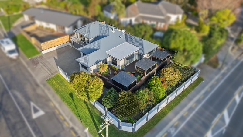 2 Whaka Terrace, Huntsbury, Christchurch - Carousel 34