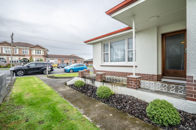 1 Crombie Street, Gore, Gore - Carousel 25