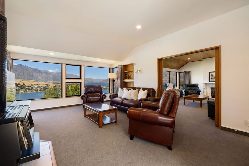 4 Peregrine Place, Queenstown, Queenstown - Carousel 1