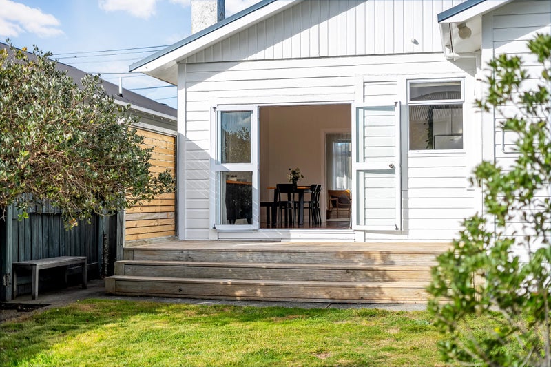 35 Strathavon Road, Miramar, Wellington, Wellington - Carousel 2