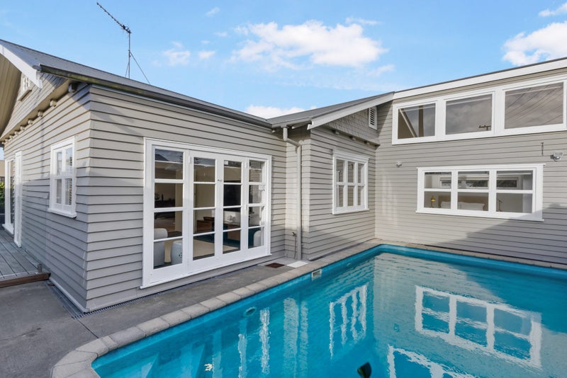 66 Codrington Crescent, Mission Bay, Auckland - Carousel 2