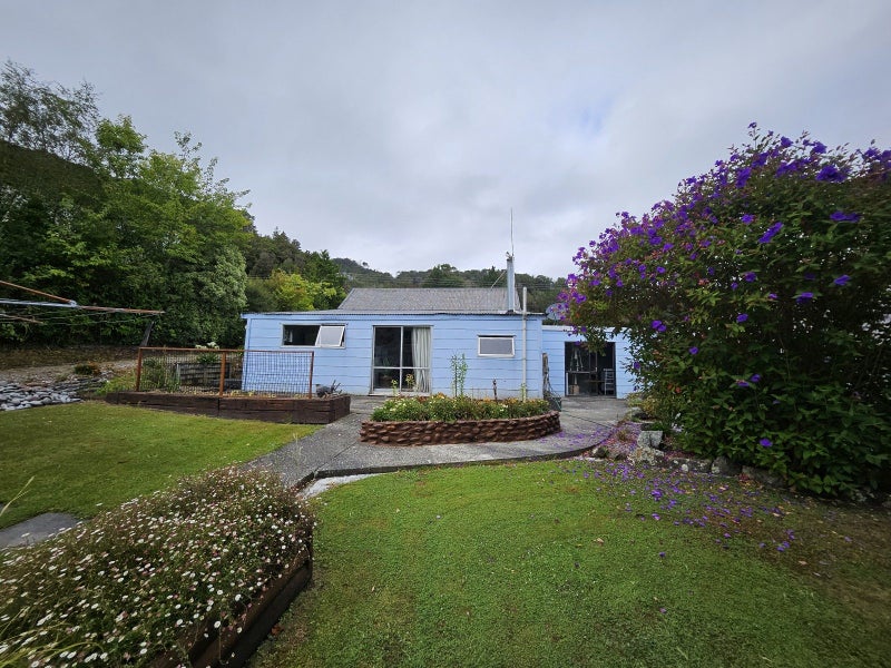 87 Omapere Street, Dobson, Greymouth - Carousel 12
