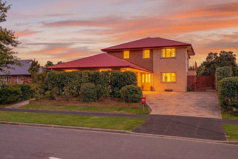 31 Willowview Drive, Redwood, Christchurch - Carousel 1