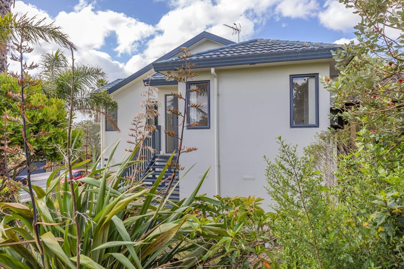 9 Ponderosa Drive, Oteha, Auckland - Carousel 2