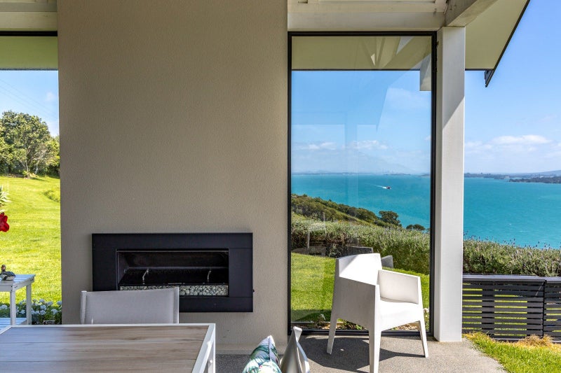 10 Rothschild Terrace, Waiheke Island, Waiheke Island - Carousel 2