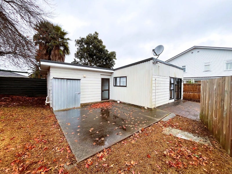 426 Roscommon Road, Clendon Park, Auckland - Carousel 1