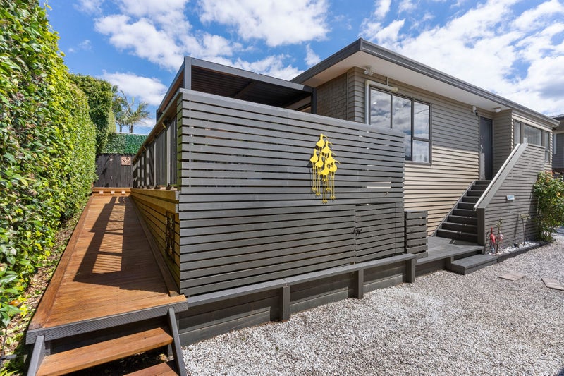 2/36 BROWNS BAY RD, Rothesay Bay, Auckland - Carousel 2