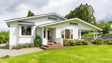 391 Tara Road, Kaiwaka - Carousel 1