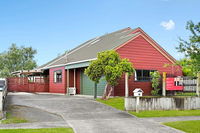 68 Endeavour Avenue, Flagstaff, Hamilton - Carousel 1