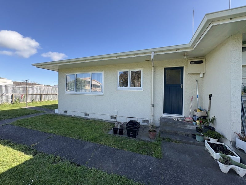 1/82 Bill Hercock Street, Pirimai, Napier - Carousel 18