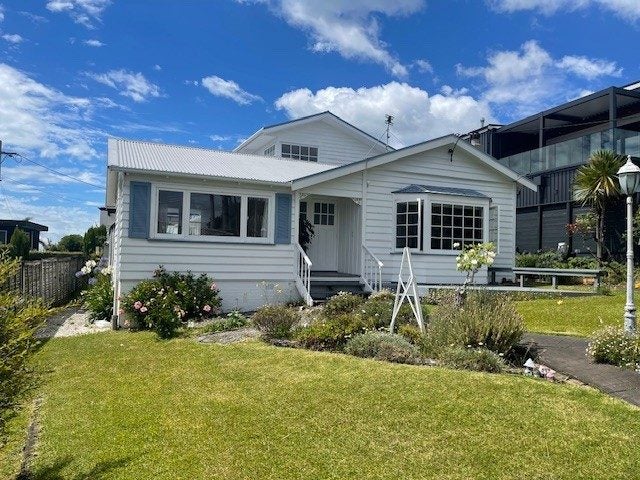 63A CASTOR BAY ROAD, Castor Bay, Auckland - Carousel 1