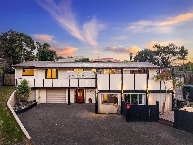 16 Karaka Grove, Raumati Beach, Paraparaumu - Carousel 1