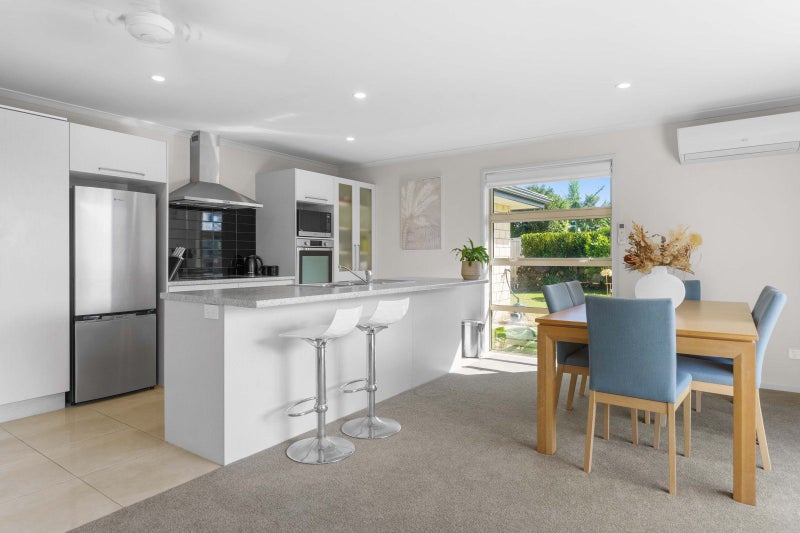3 Lewknor Drive, Papamoa Beach, Papamoa - Carousel 2