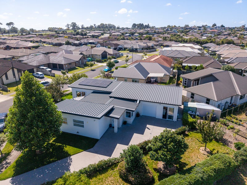 29 Teatree Close, Huntington, Hamilton - Carousel 1