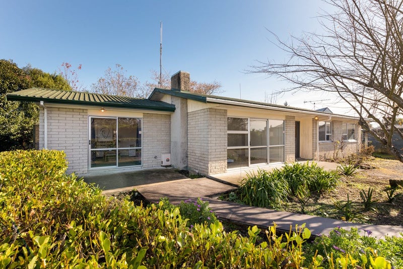 137 Burns Street, Leamington, Cambridge - Carousel 23