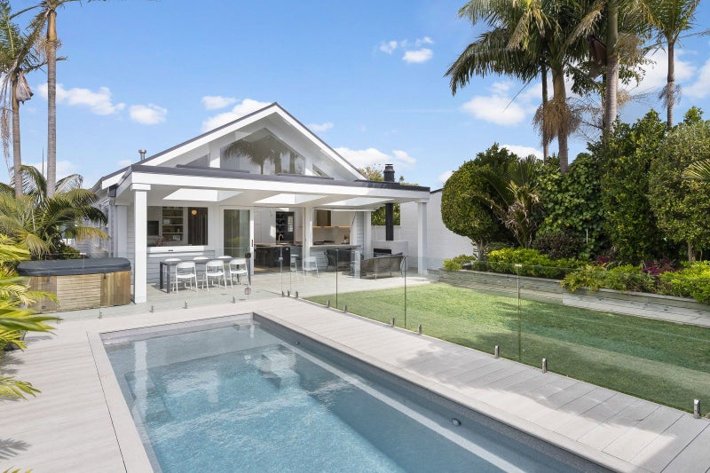 2 Faulder Avenue, Westmere, Auckland - Carousel 1