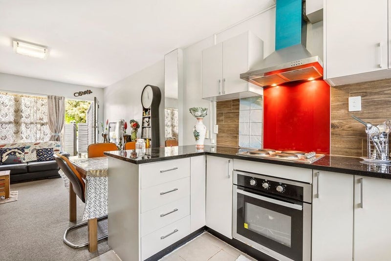 9/11 Tawera Road, Greenlane, Auckland City, Auckland - Carousel 1