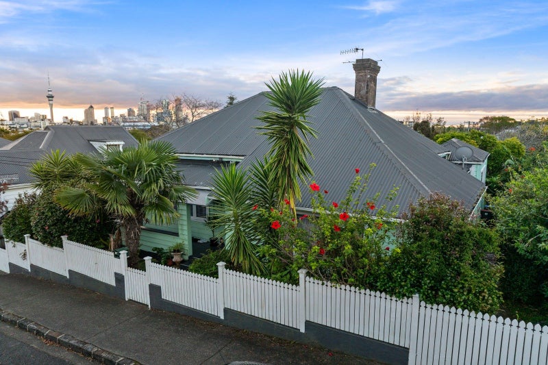 11 Stratford Street, Parnell, Auckland - Carousel 2