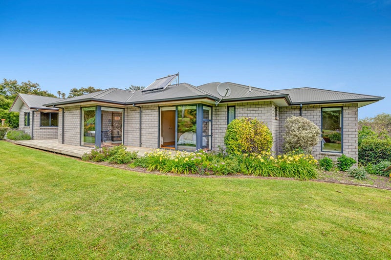 47 McCallum Drive, Sandspit, Warkworth - Carousel 1