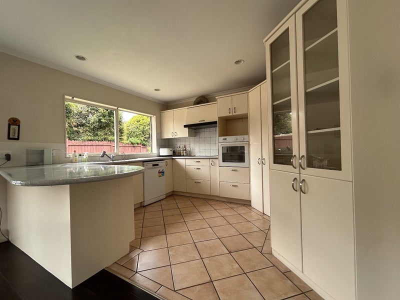 74 Westerham Drive, Dannemora, Auckland - Carousel 2