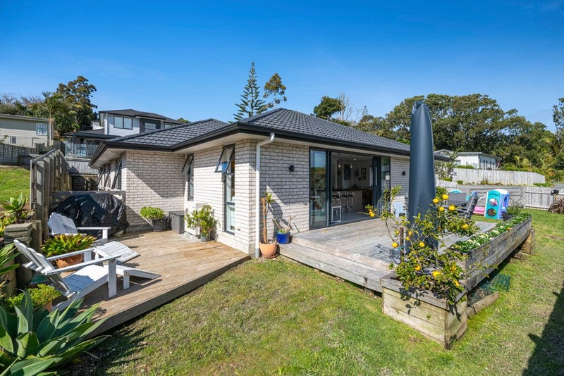 9 St Julia Court, Helensville, Helensville - Carousel 2