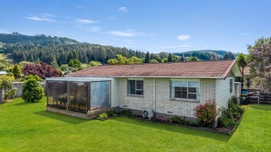 19B Barnard Road, Fairy Springs, Rotorua - Carousel 1
