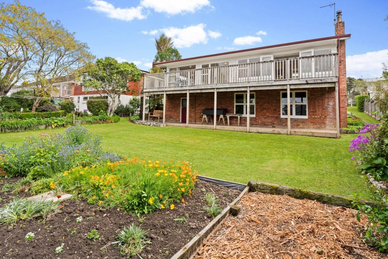 32 Holland Road, Hillcrest, Auckland - Carousel 2