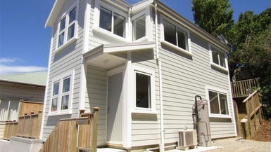 146E Hanson Street, Newtown, Wellington - Carousel 1