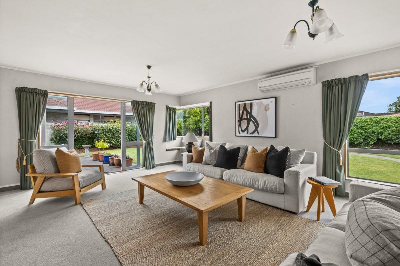 20 Hetley Crescent, Taradale, Napier - Carousel 2