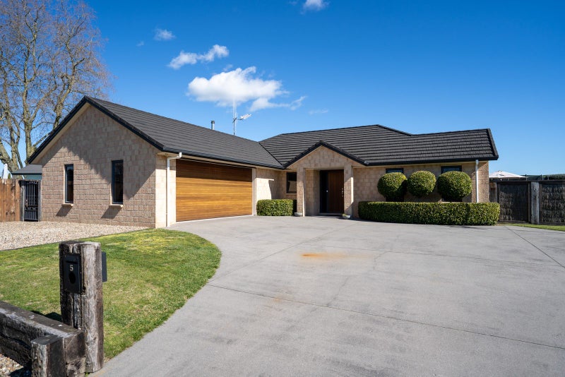 5 Glenroy Place, Cambridge, Cambridge - Carousel 1