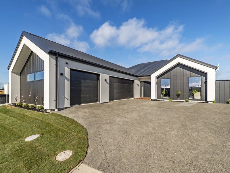 60 Whitehorn Drive, Lincoln, Lincoln - Carousel 1