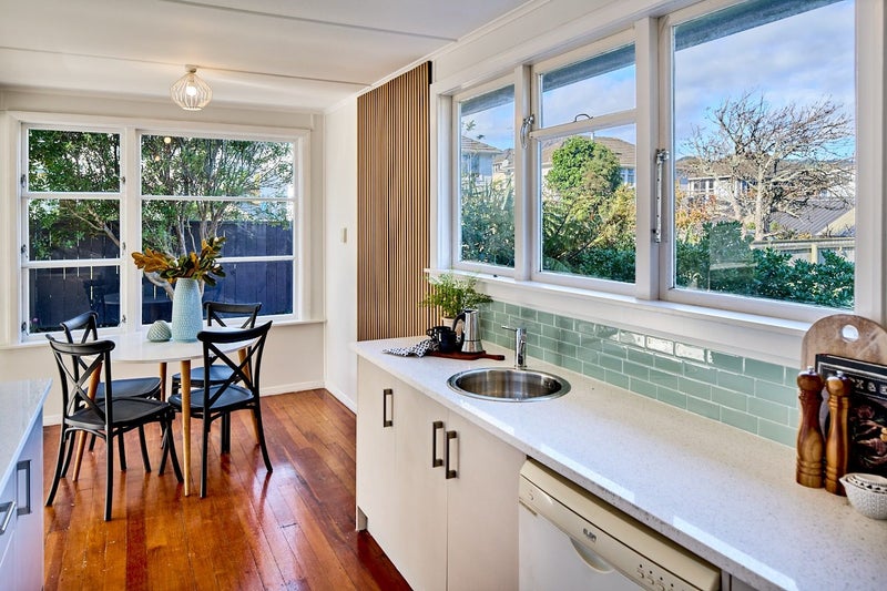 38A Victory Crescent, Tawa, Wellington, Wellington - Carousel 2