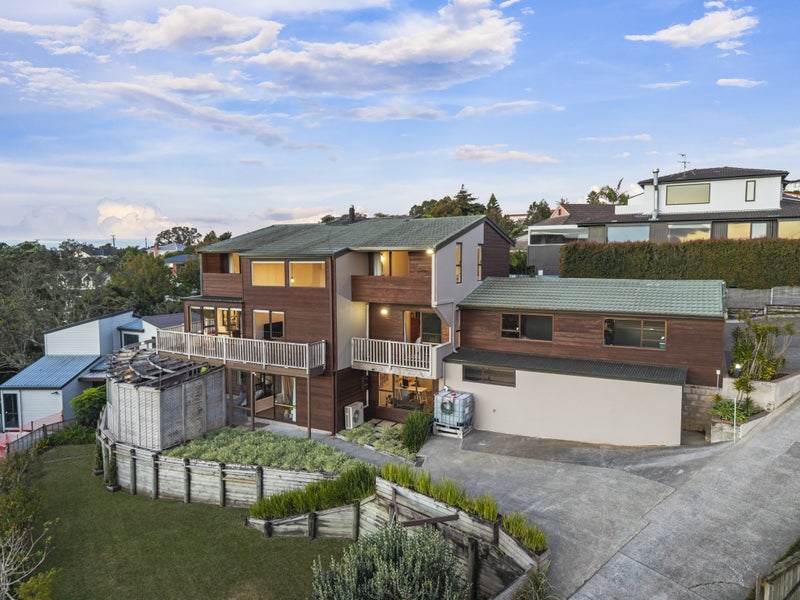 12 George Laurenson Lane, Mount Roskill, Auckland - Carousel 1